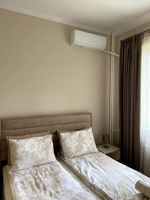 Gorgeous 2 Bdrm Fully Equipped Flat, Top Location Sofia 0*,