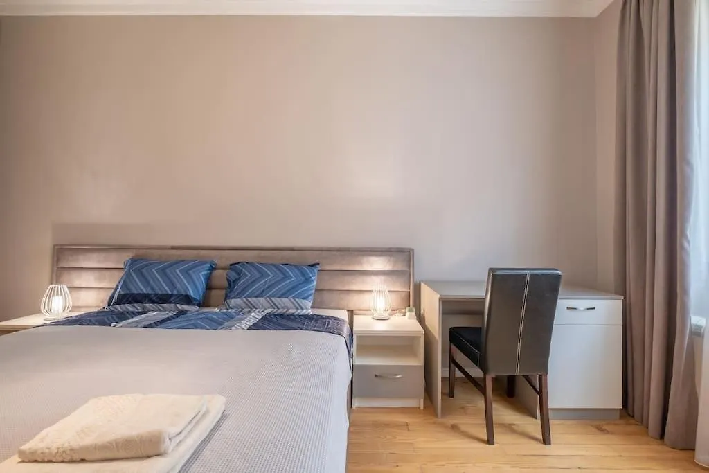 Gorgeous 2 Bdrm Fully Equipped Flat, Top Location Sofia Apartment