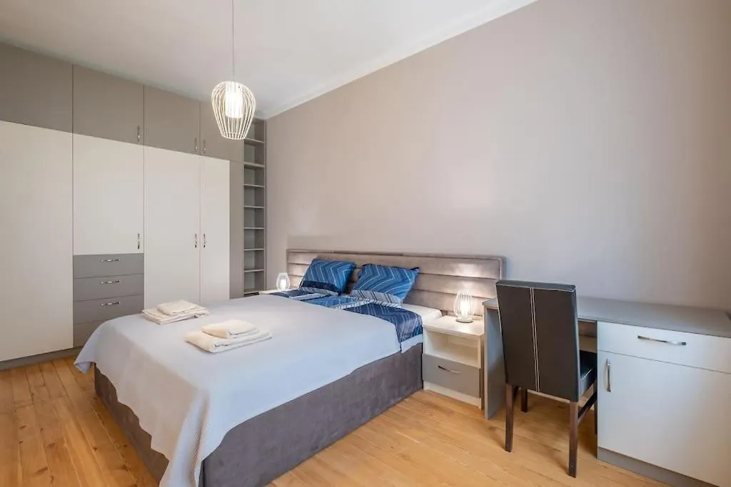 Gorgeous 2 Bdrm Fully Equipped Flat, Top Location Sofia Apartment