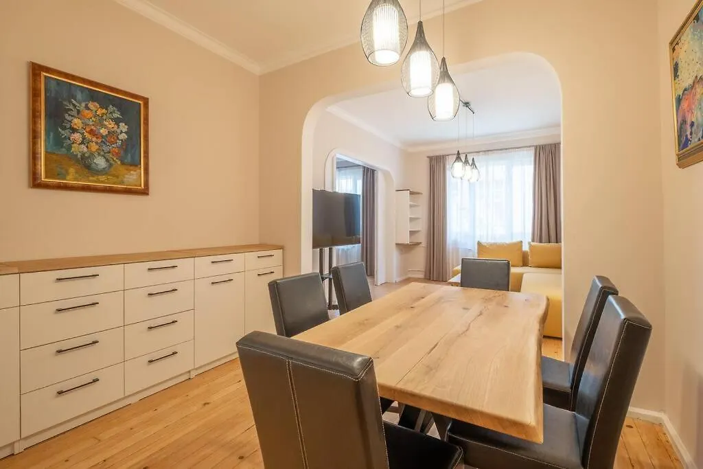 Apartment Gorgeous 2 Bdrm Fully Equipped Flat, Top Location Sofia Bulgaria