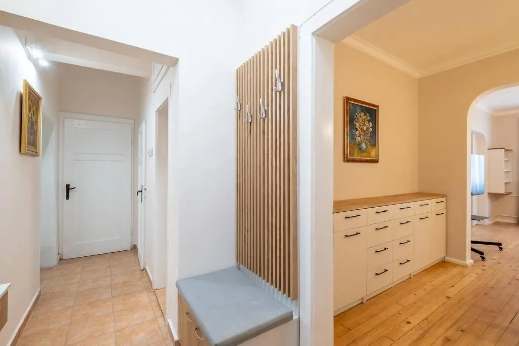 Gorgeous 2 Bdrm Fully Equipped Flat, Top Location Sofia Apartment